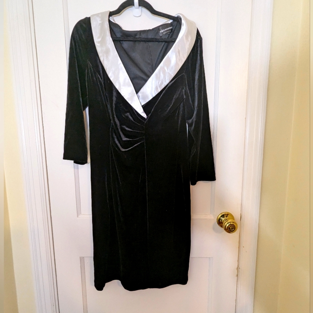 White and black classic collared Velvet dress